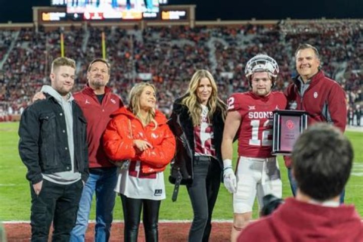 Bob Stoops- Wiki, Height, Career, Net worth, Wife