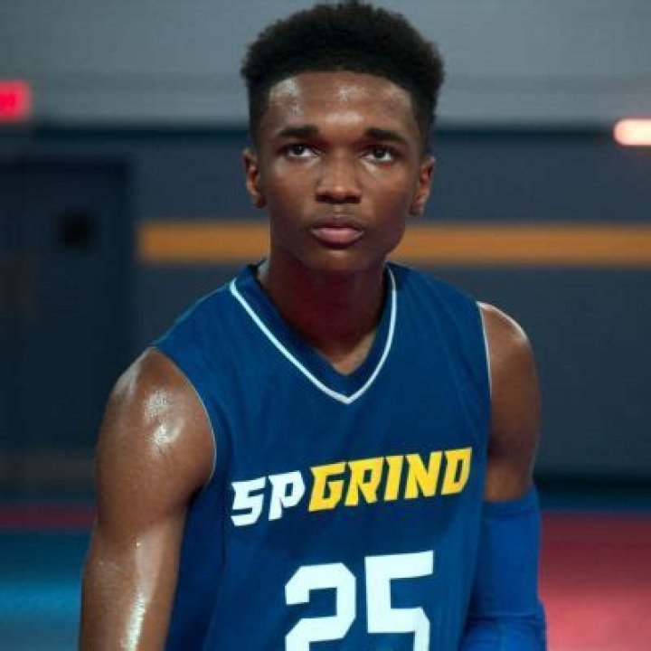 Isaiah Hill Bio, Age, Net Worth, Profession