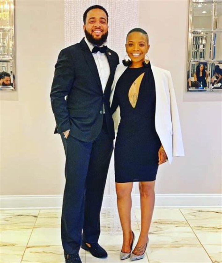 Roslyn Singleton- Wiki, Height, Net Worth, Husband, Death