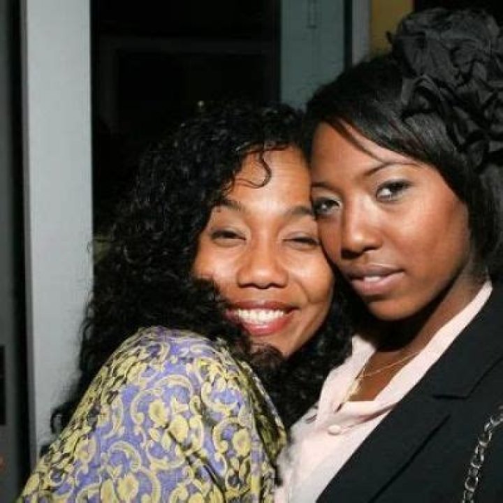 Sakira Wang Moment With Her Mother And Sister- Know About Her Personal Life