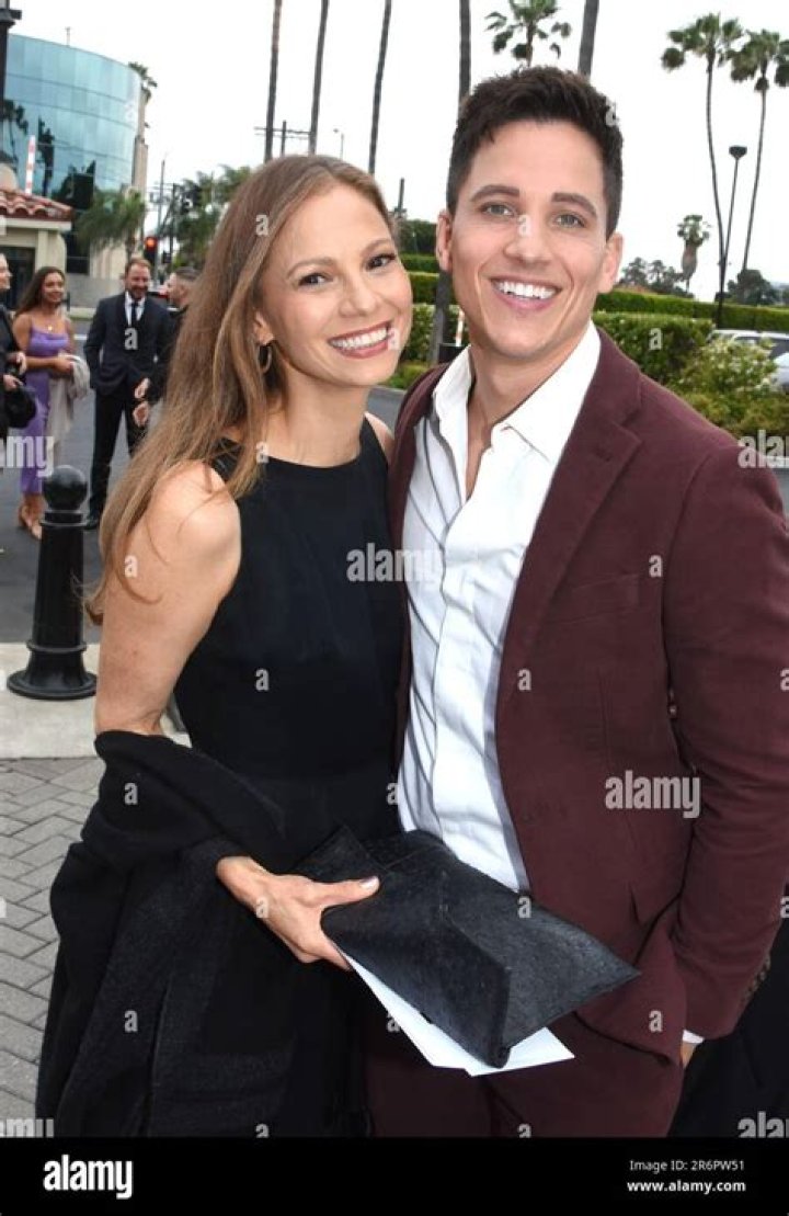 Tamara Braun Married A Co-Star Who Isn’t Her Husband! Lesbian Of Sorts?